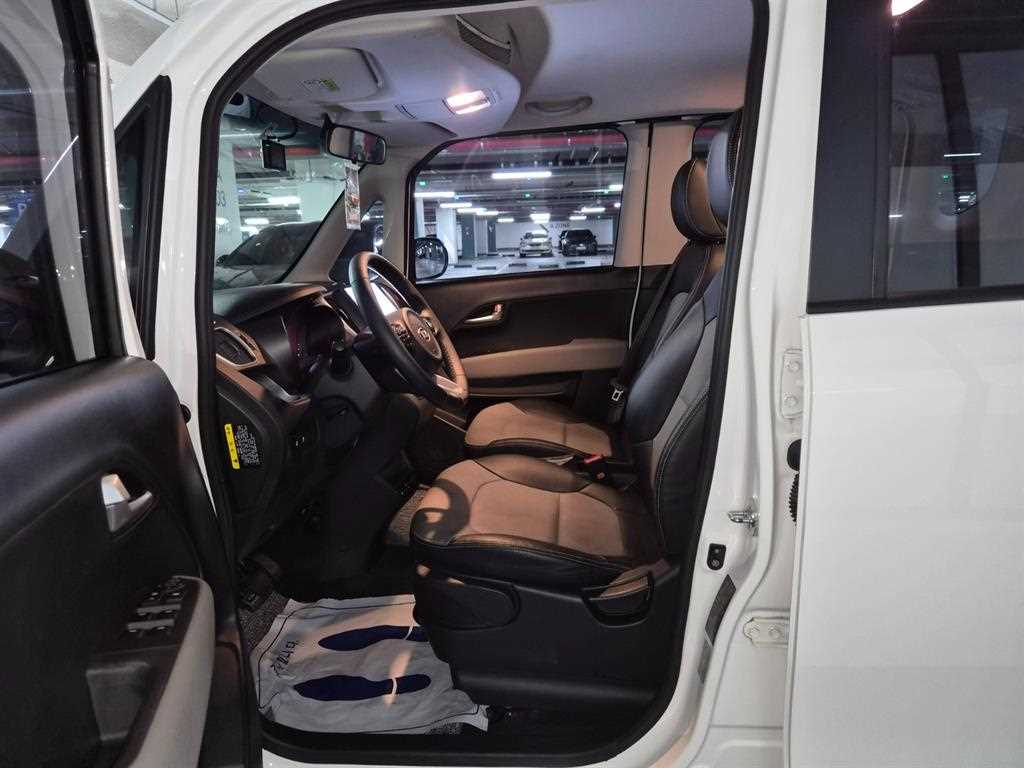 2019 KIA Ray Ref 425407 Gasoline Blanco - Miniatura 6