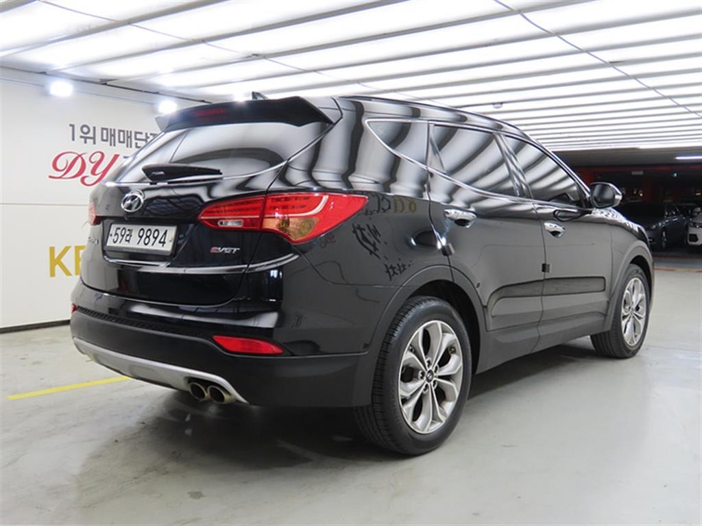 2015 Hyundai Santa Fe DM Negro - Miniatura 4