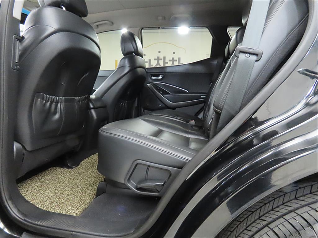 2015 Hyundai Santa Fe DM Negro - Miniatura 6