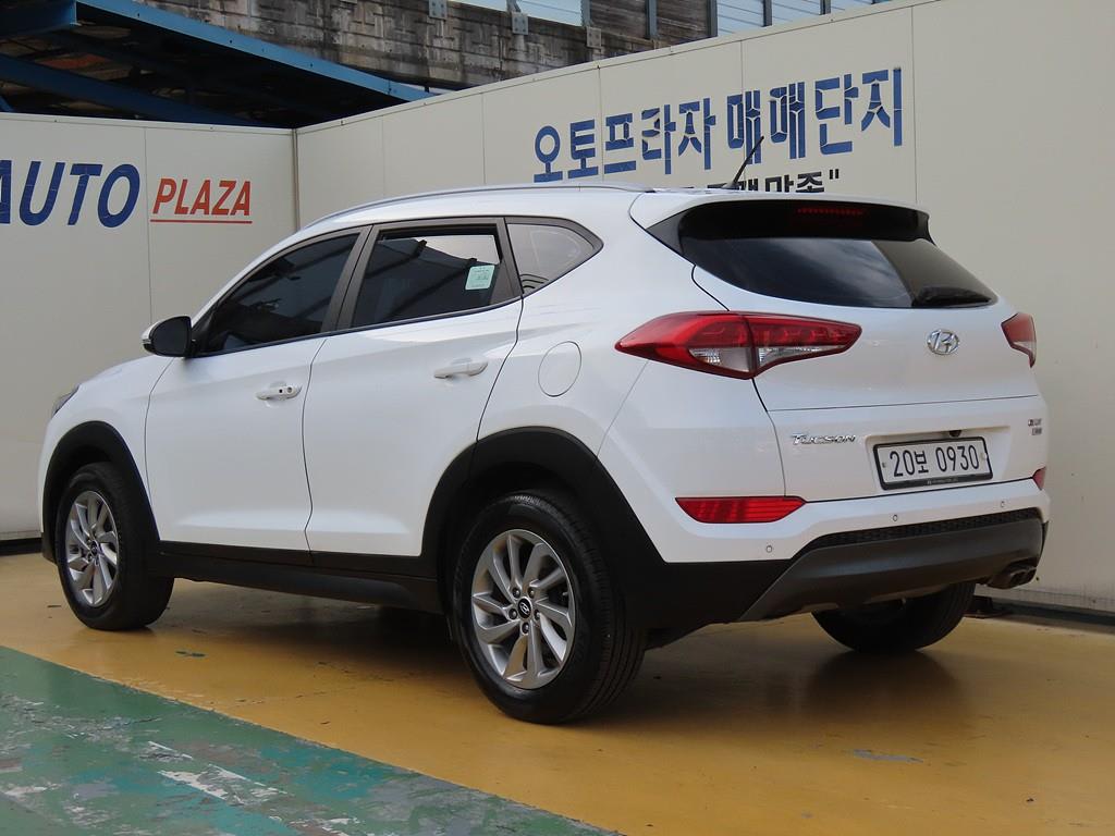 2016 Hyundai Tucson Diesel Blanco - Miniatura 3