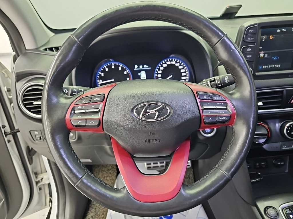 2018 Hyundai Kona 1.6 Blanco - Miniatura 9