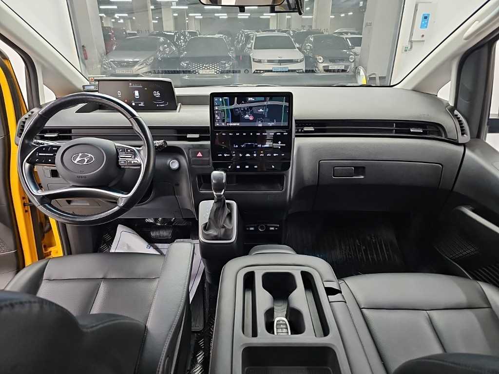 2022 Hyundai Staria Kinder Amarillo - Miniatura 7