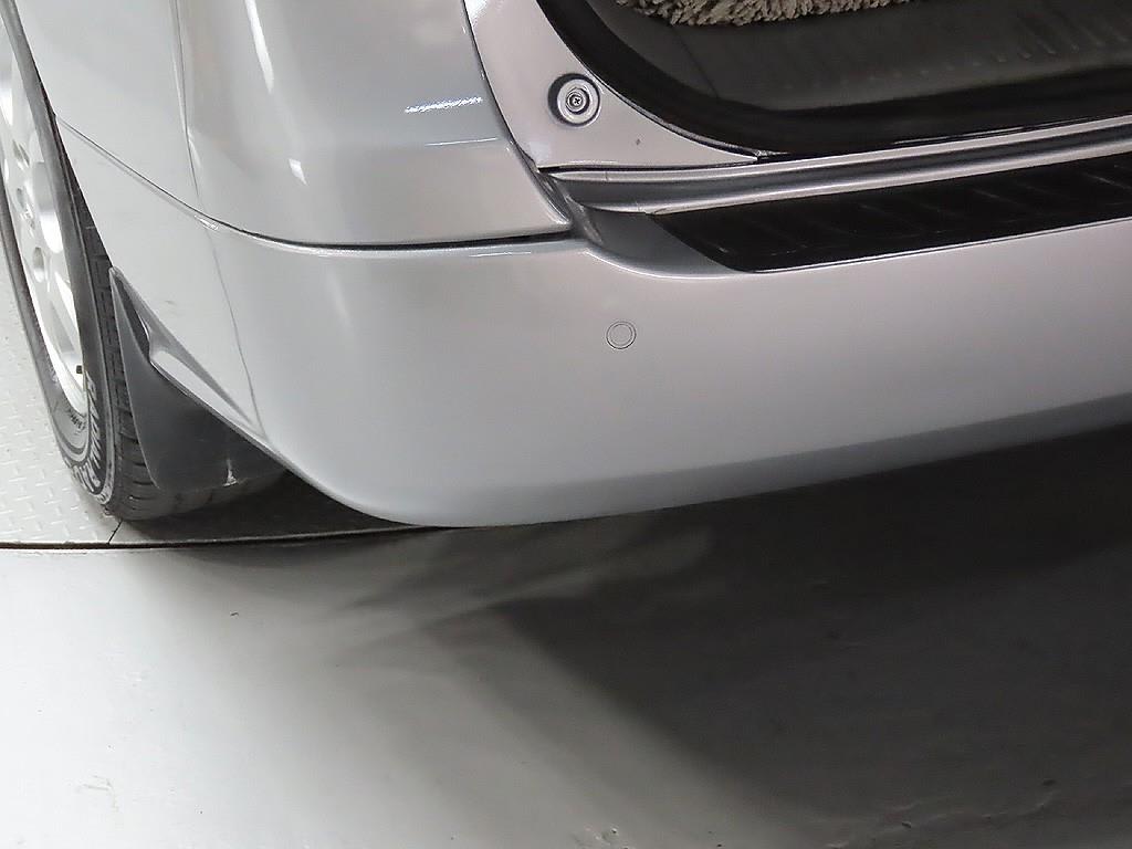 2014 Hyundai Starex 12-seater Gris - Miniatura 10