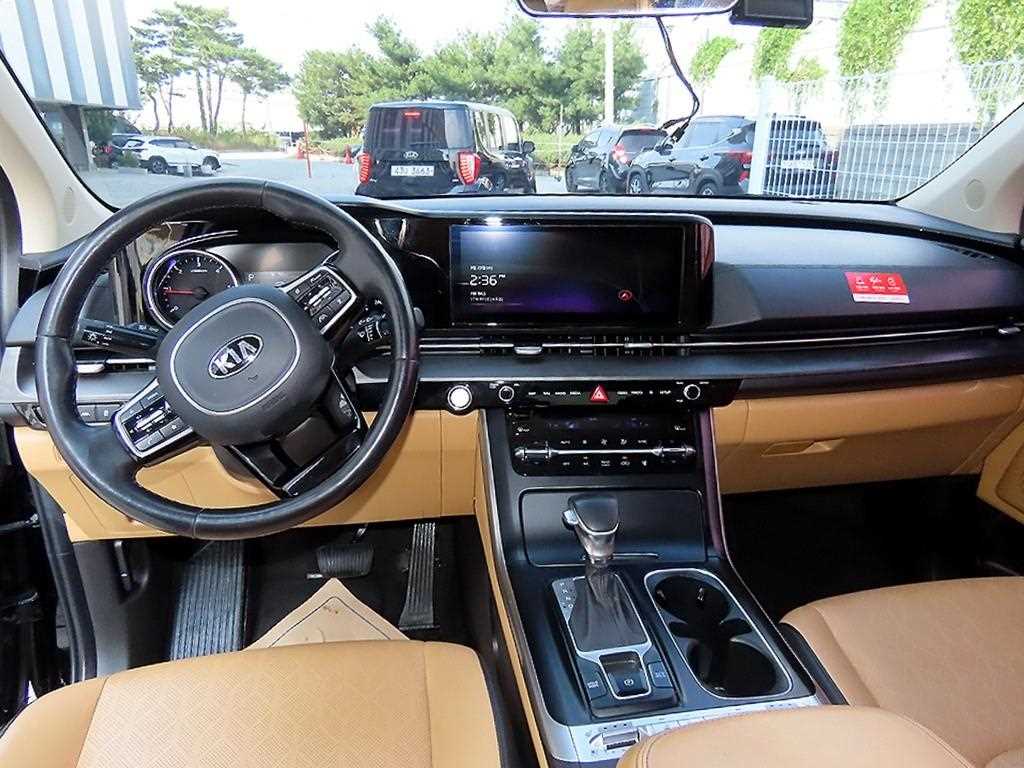 2021 Kia Carnival 4th Negro - Miniatura 7