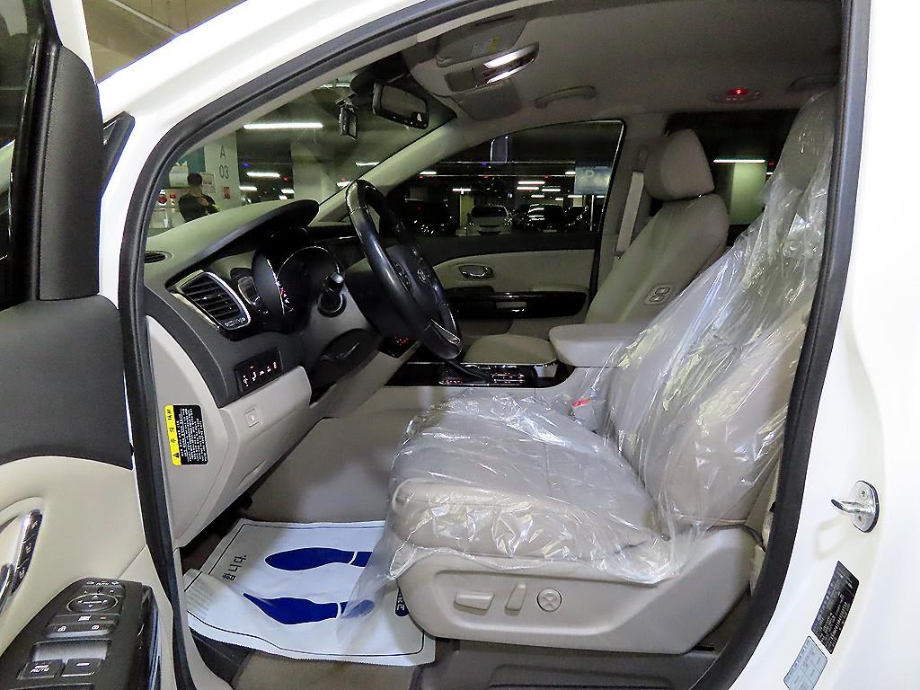 2019 Kia Carnival Gasoline - Miniatura 6