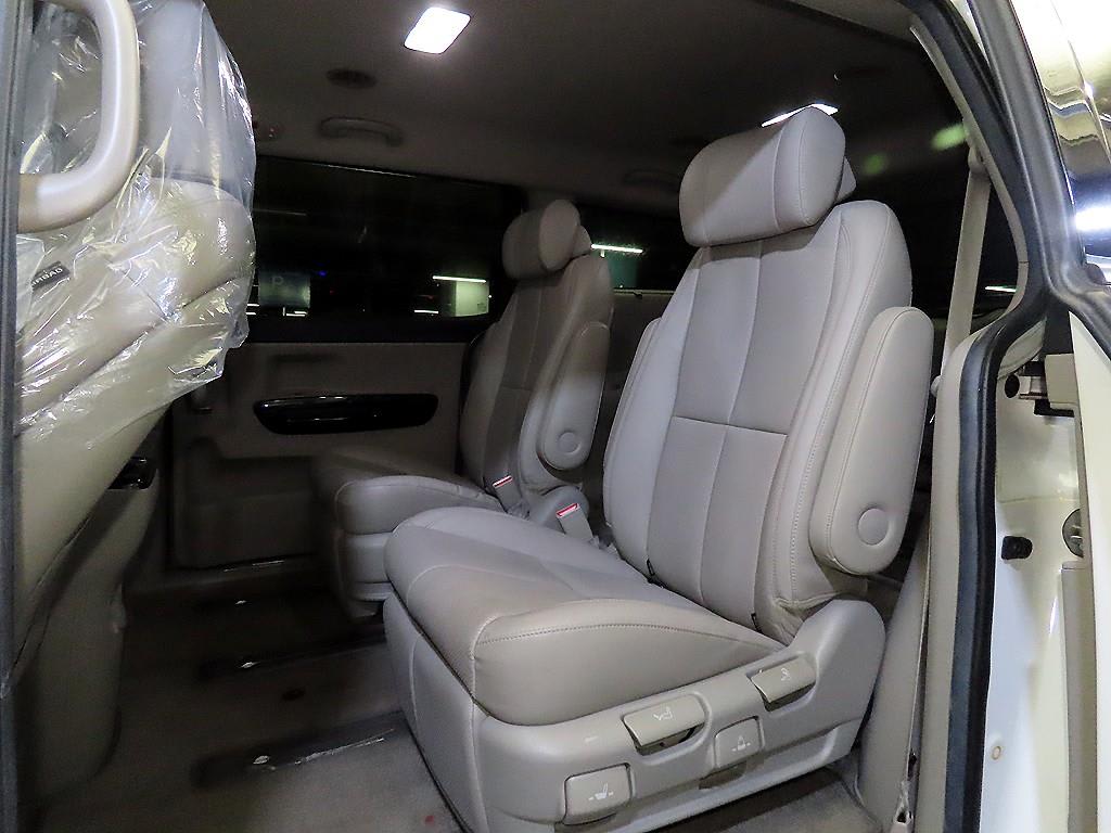 2019 Kia Carnival Gasoline - Miniatura 7
