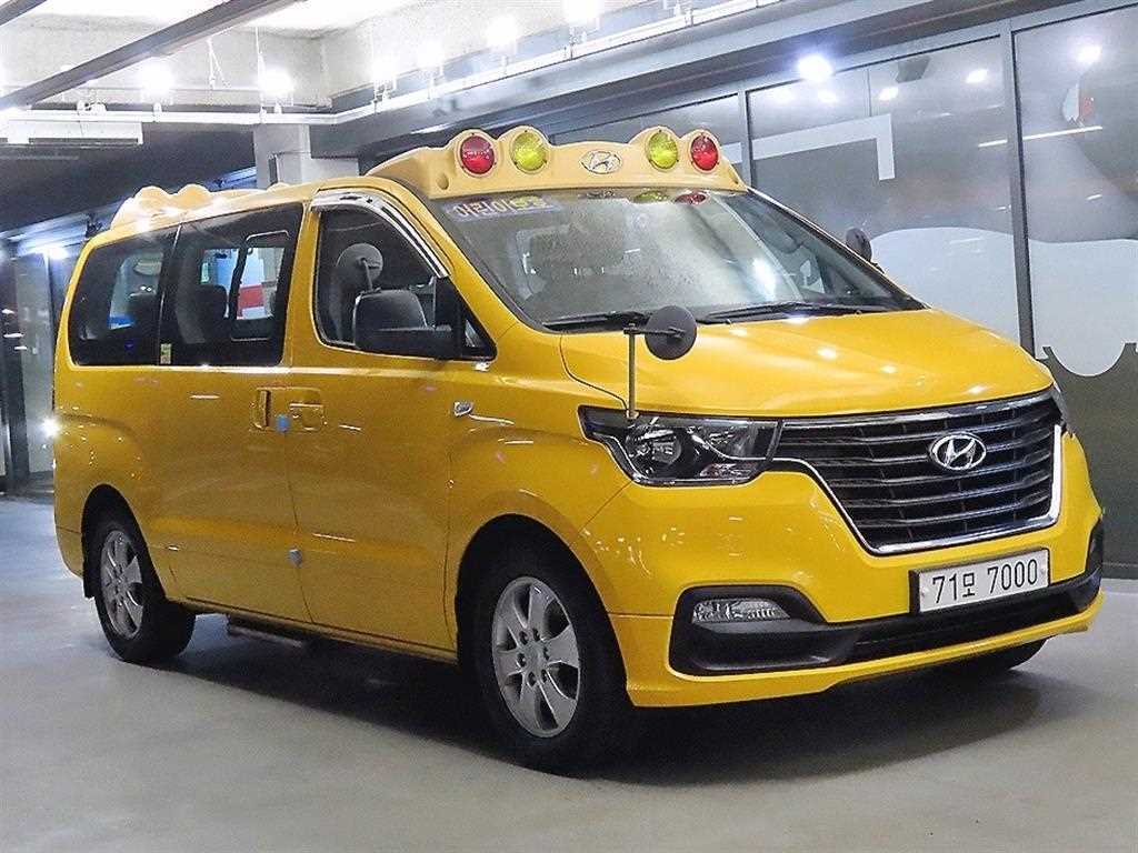 2018 Hyundai Starex Ref 425154 Diesel Amarillo - Imagen 1