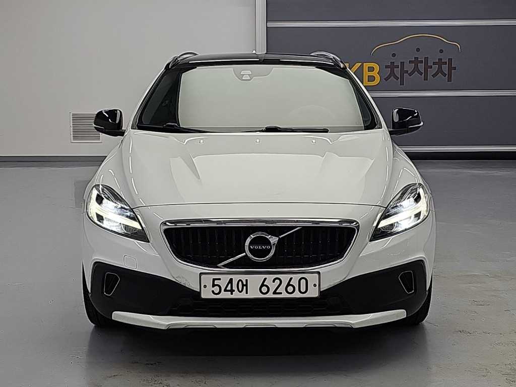 2017 Volvo V40 Ref 425422 Diesel Blanco - Miniatura 2