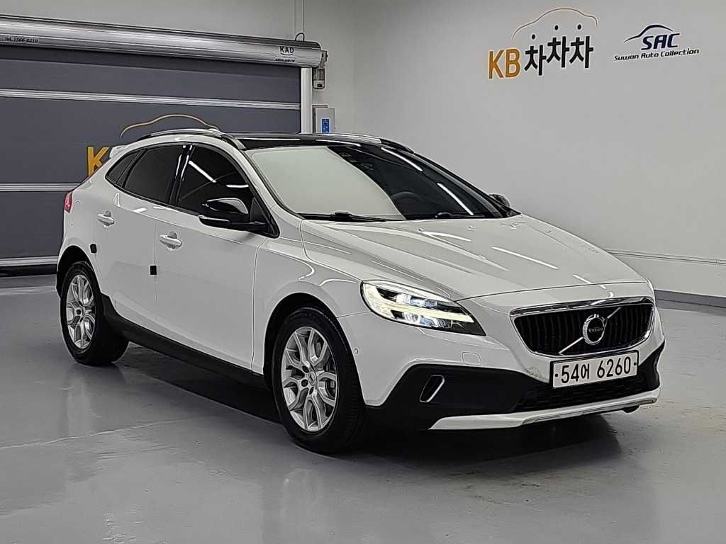 2017 Volvo V40 Ref 425422 Diesel Blanco - Miniatura 4
