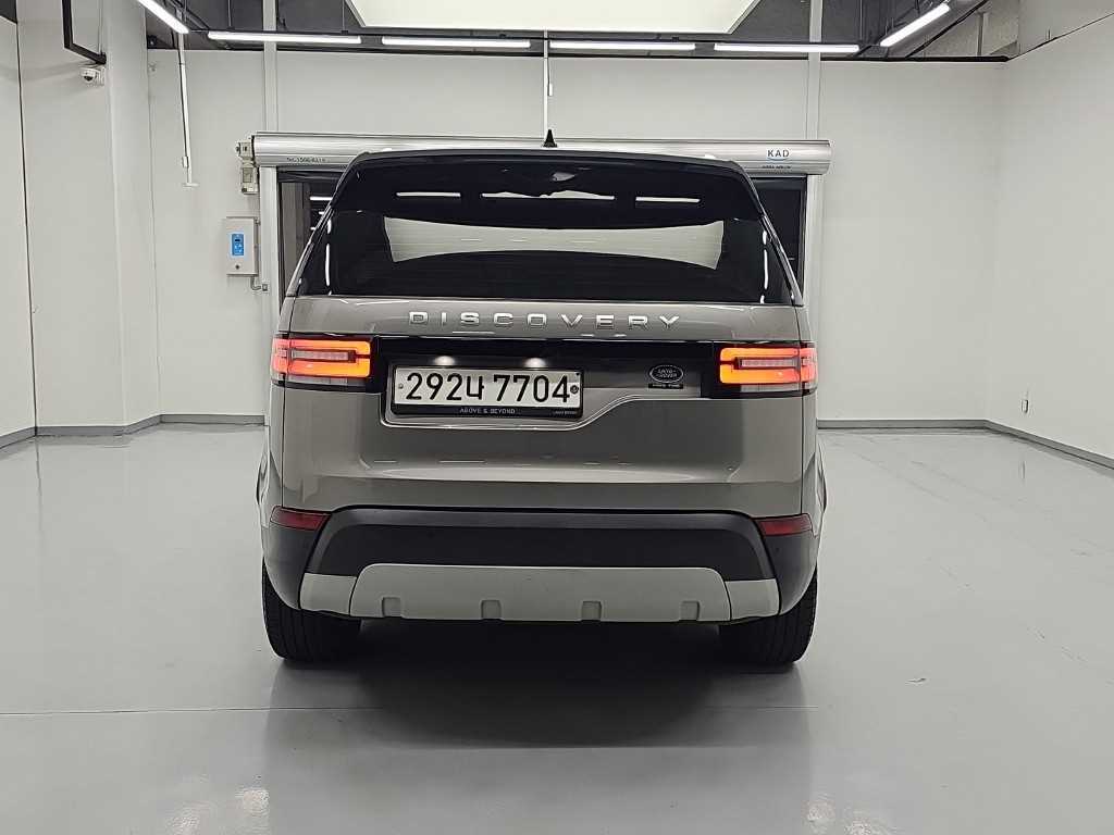 2018 Land Rover Discovery 5 Gris - Miniatura 3