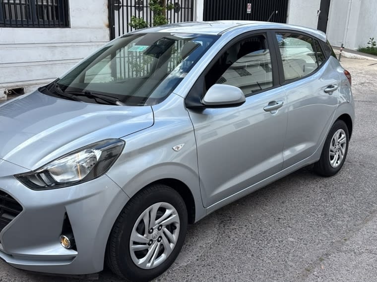 2022 Hyundai GRAND I10 HB - Imagen 1