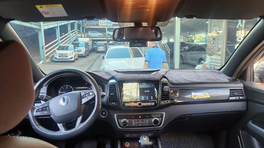 2020 SsangYong Rexton Sports Gris - Miniatura 5