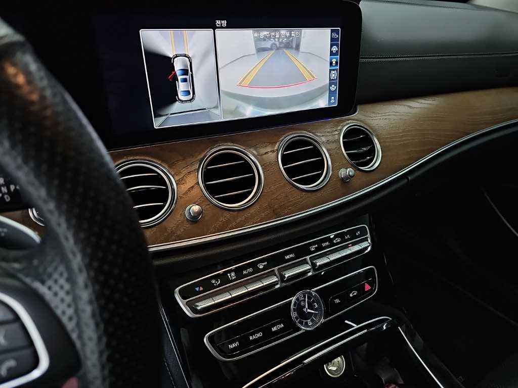 2018 Mercedes-Benz Clase E E Blanco - Miniatura 10