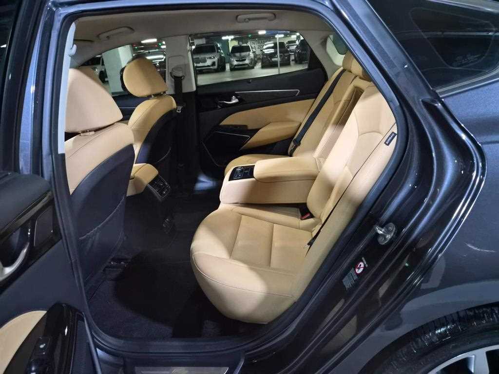 2020 Kia K7 Premier Gris - Miniatura 7