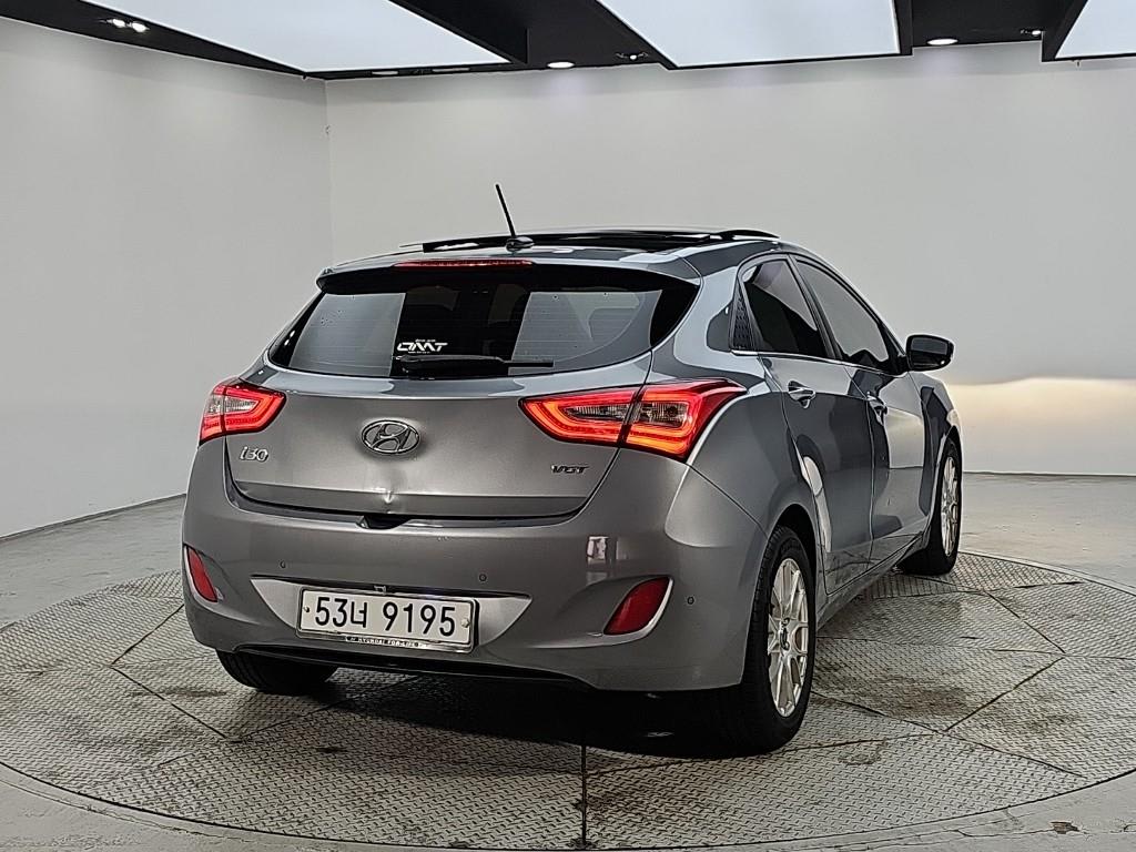 2014 Hyundai I30 1.6 Gris - Miniatura 4
