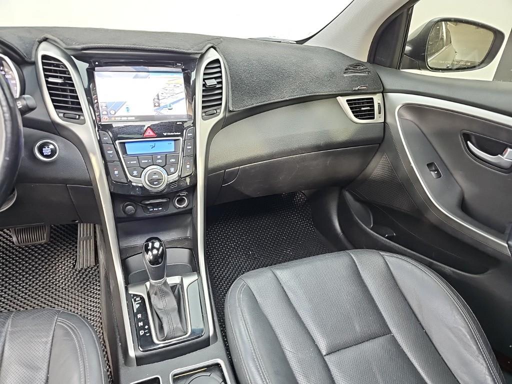 2014 Hyundai I30 1.6 Gris - Miniatura 10