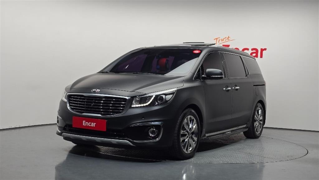 2015 Kia Carnival Diesel Negro - Imagen 1