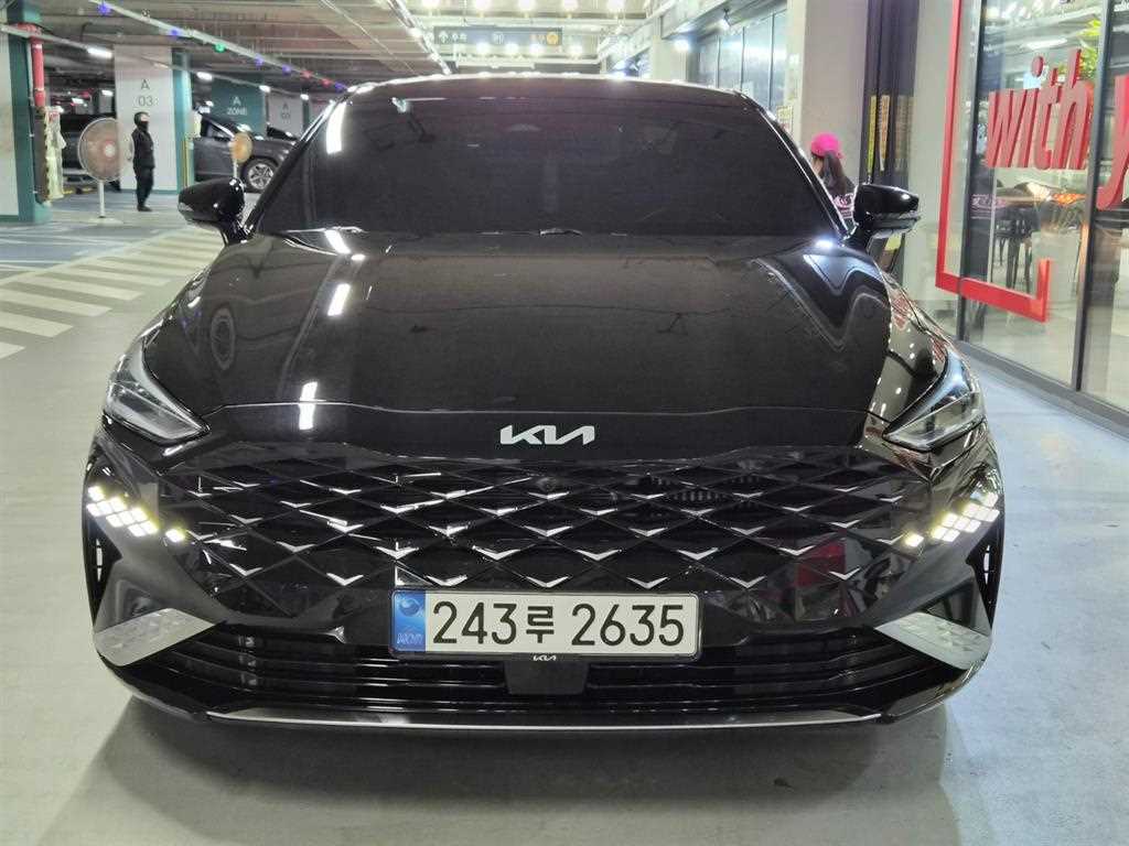 2023 Kia K8 Hybrid Negro - Miniatura 2
