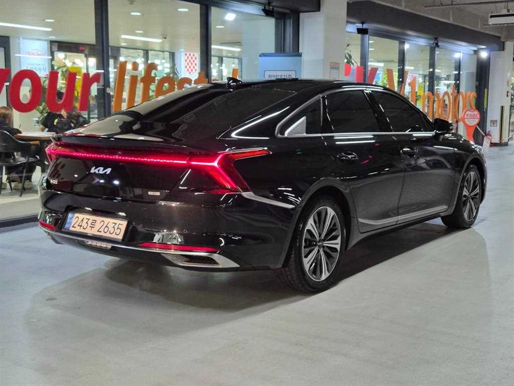 2023 Kia K8 Hybrid Negro - Miniatura 4