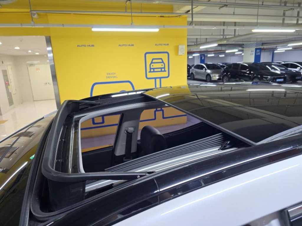 2018 Hyundai Santa Fe The - Miniatura 10