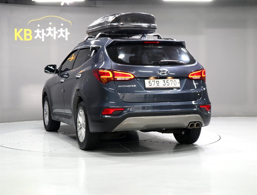 2018 Hyundai Santa Fe The Azul - Miniatura 4