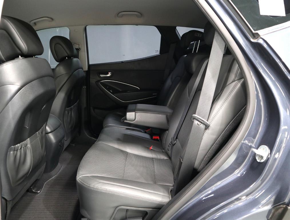 2018 Hyundai Santa Fe The Azul - Miniatura 8
