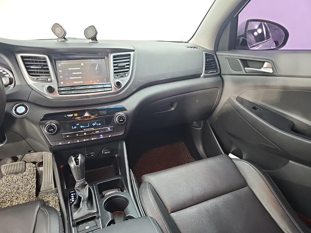 2018 Hyundai Tucson Diesel Blanco - Miniatura 10