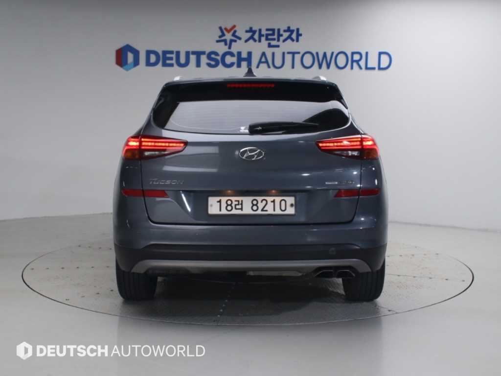 2019 Hyundai Tucson Diesel Gris - Miniatura 4