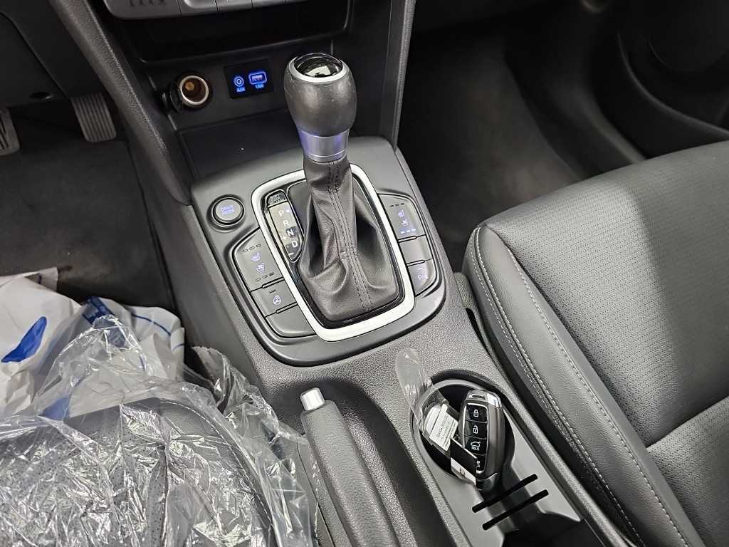 2018 Hyundai Kona 1.6 Gris - Miniatura 8