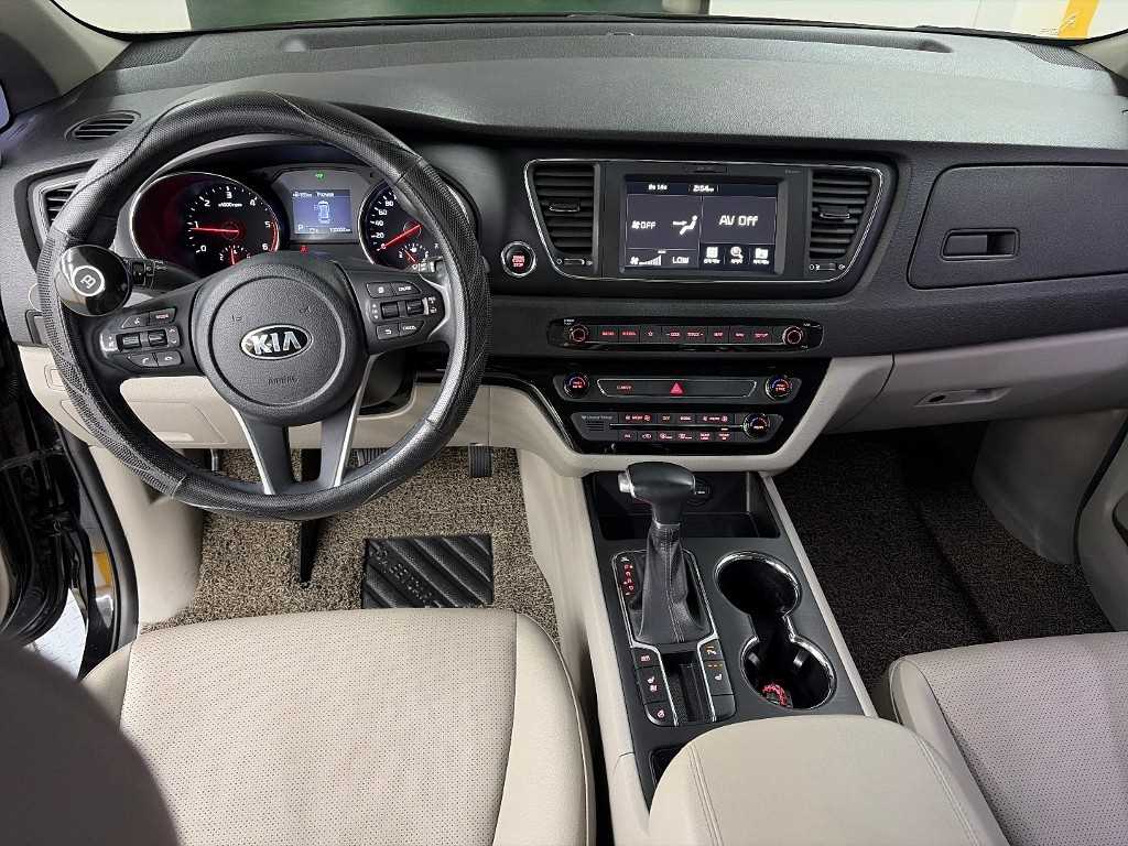 2019 Kia Carnival Diesel - Miniatura 7