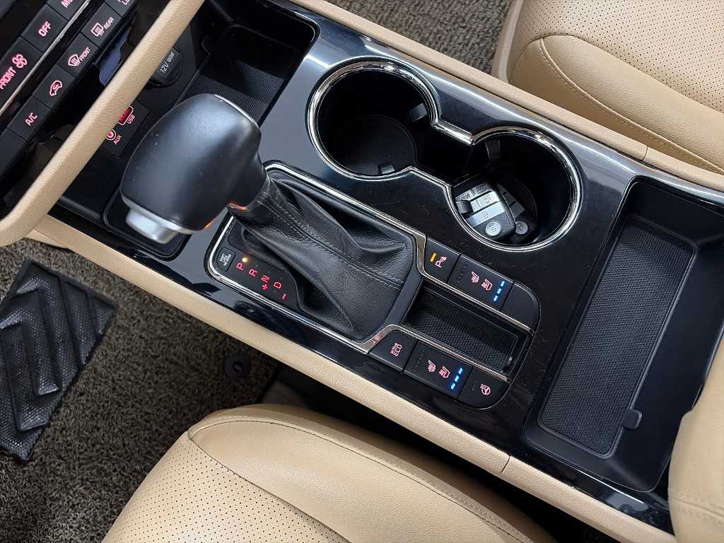 2019 Kia Carnival Diesel Blanco - Miniatura 8