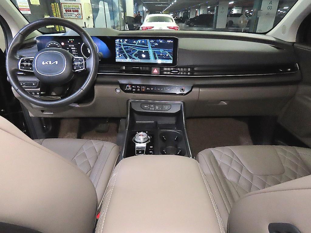 2025 Kia Carnival Hybrid Negro - Miniatura 10