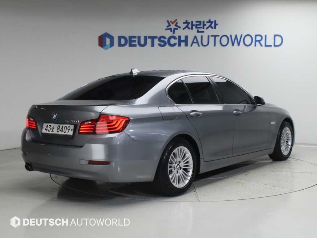 2015 BMW Serie 5 5 Series Ref 425994 Diesel Gris - Miniatura 2