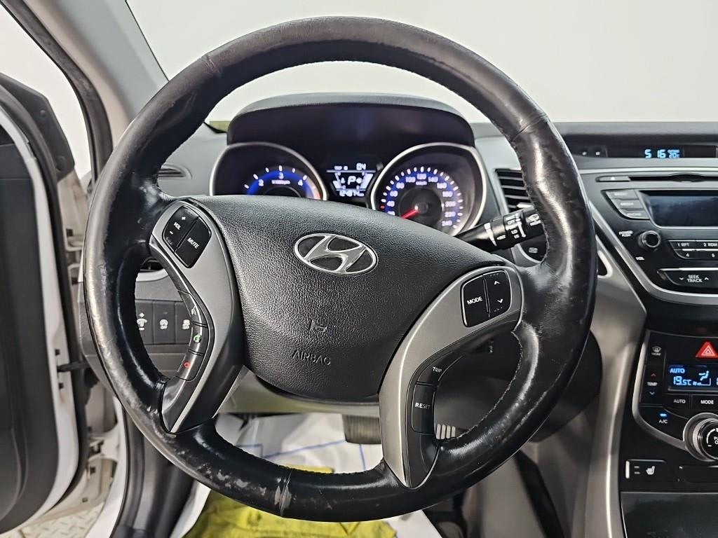 2014 Hyundai Avante 1.6 Blanco - Miniatura 9