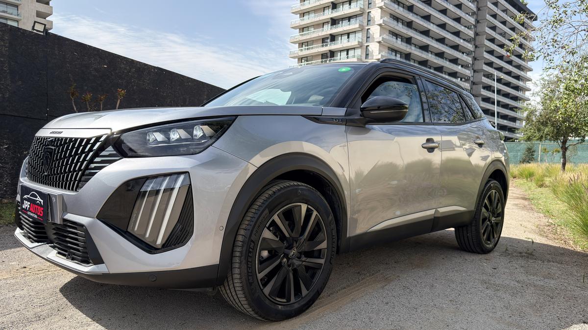 2026 Peugeot 2008 Hybrid - Miniatura 4