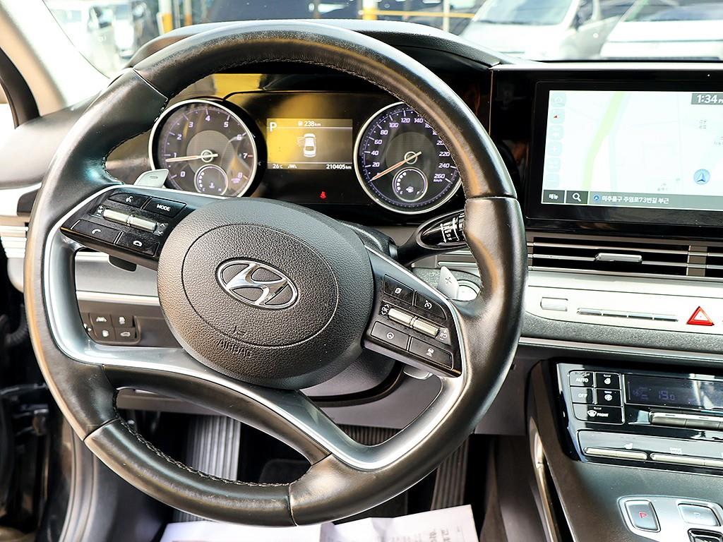 2022 Hyundai Grandeur IG Negro - Miniatura 8
