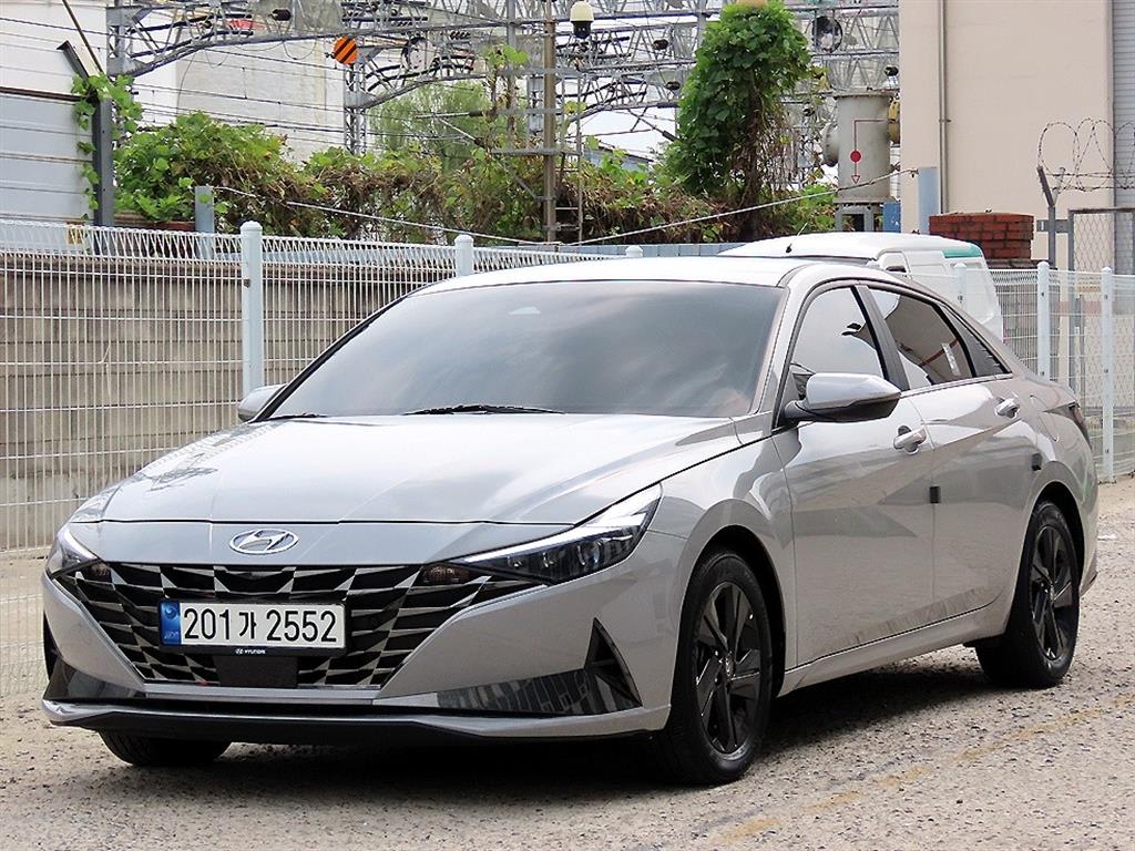 2023 Hyundai Avante Hybrid Gris - Miniatura 2
