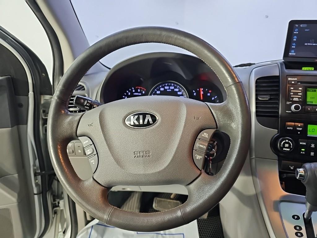 2013 KIA Carnival Ref 426527 Diesel Plata - Miniatura 9