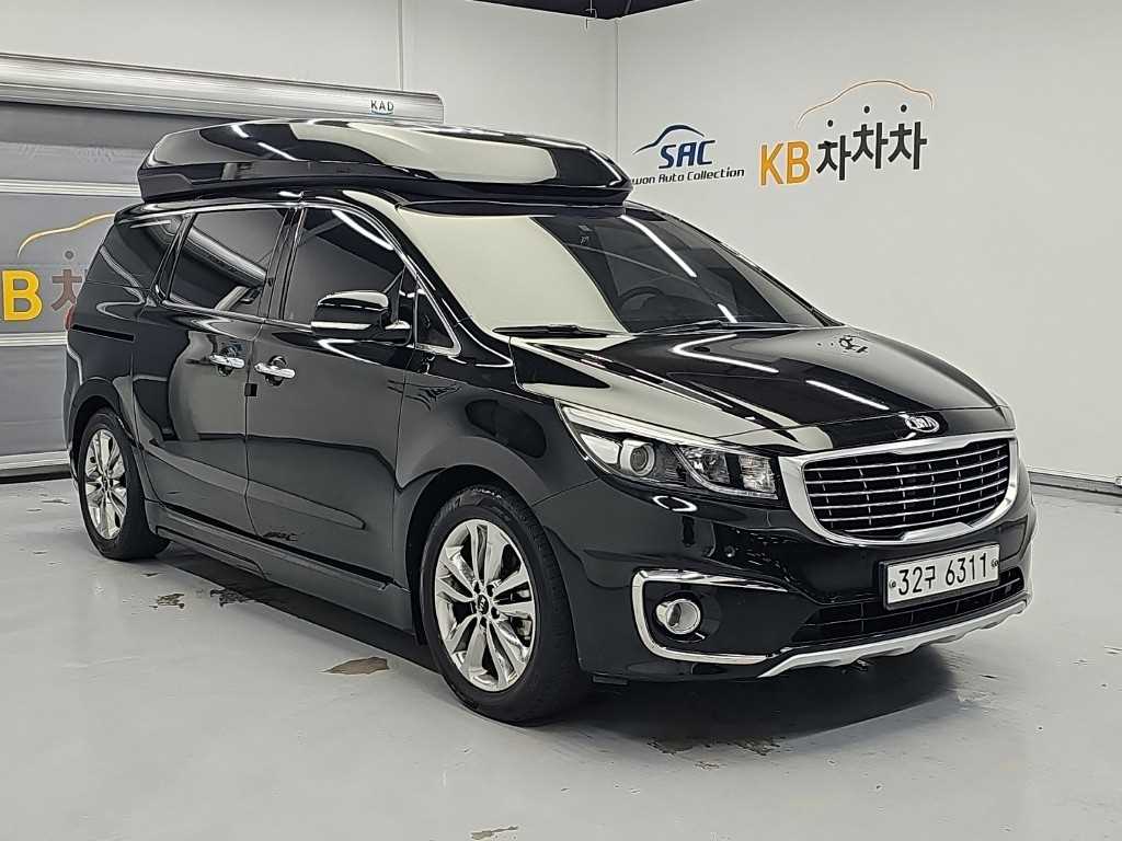 2015 Kia Carnival Diesel - Miniatura 4