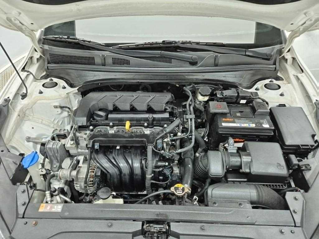 2019 Kia K3 1.6 Blanco - Miniatura 5