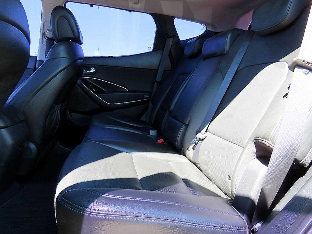 2016 Hyundai Santa Fe The - Miniatura 6