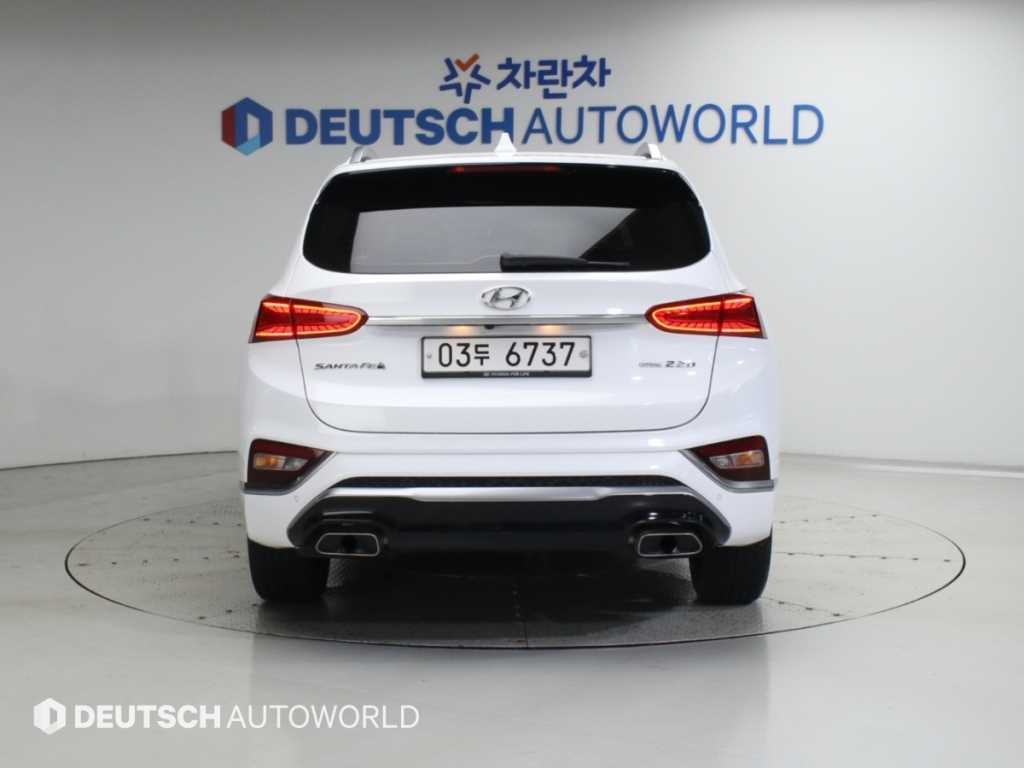 2019 Hyundai Santa Fe TM Blanco - Miniatura 4