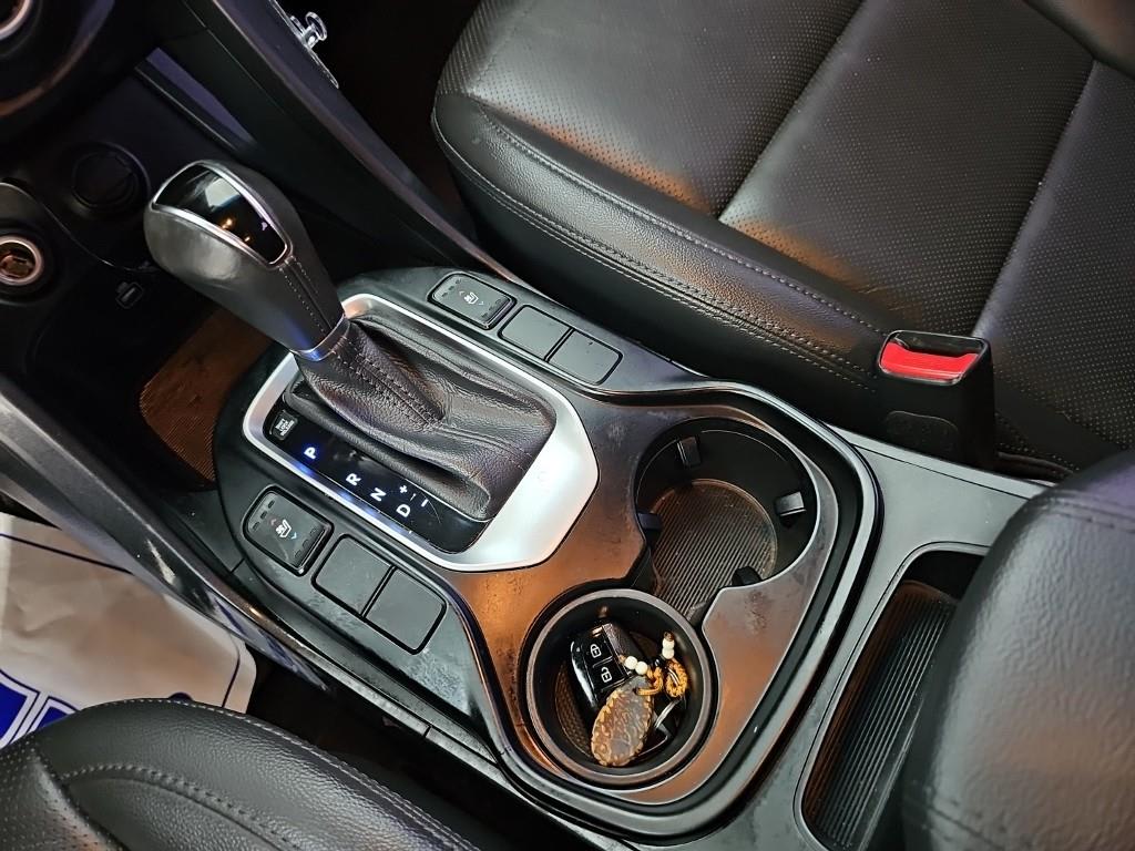 2017 Hyundai Santa Fe The Blanco - Miniatura 8