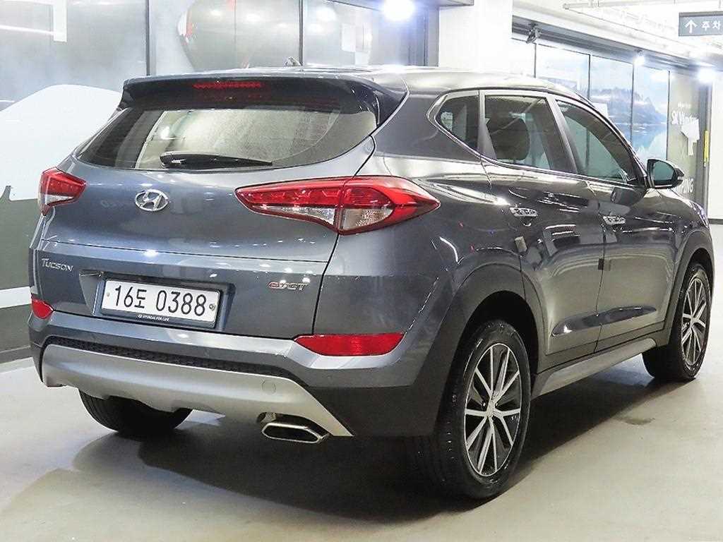 2017 Hyundai Tucson Diesel Gris - Miniatura 4