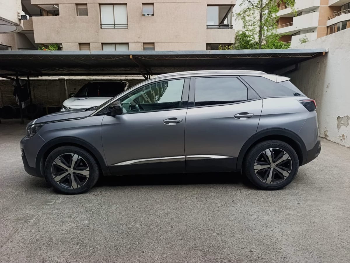 2020 Peugeot 3008 Gris - Miniatura 3