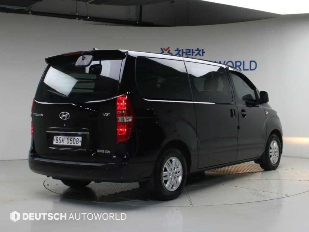 2019 Hyundai Starex Ref 426468 Diesel Negro - Miniatura 2