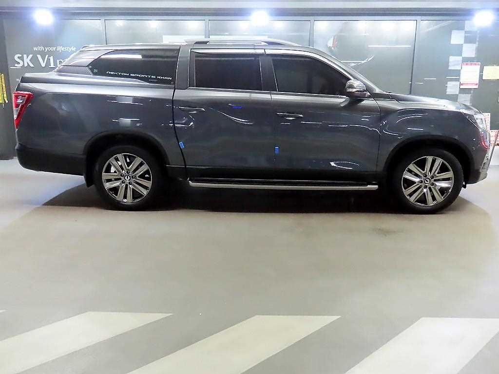2021 SsangYong Rexton Sports Gris - Miniatura 3