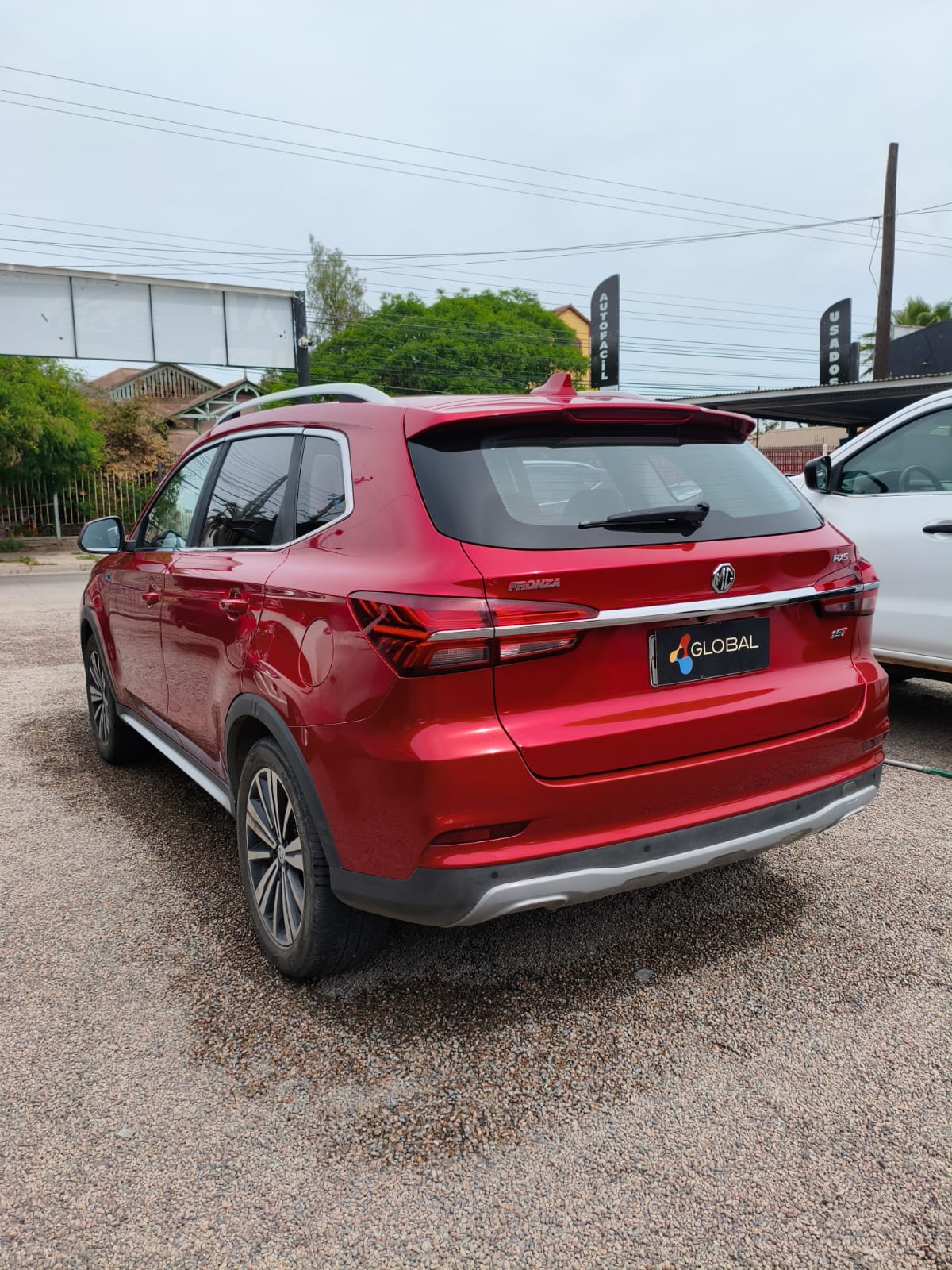 2021 MG RX5 1.5T Rojo - Miniatura 3