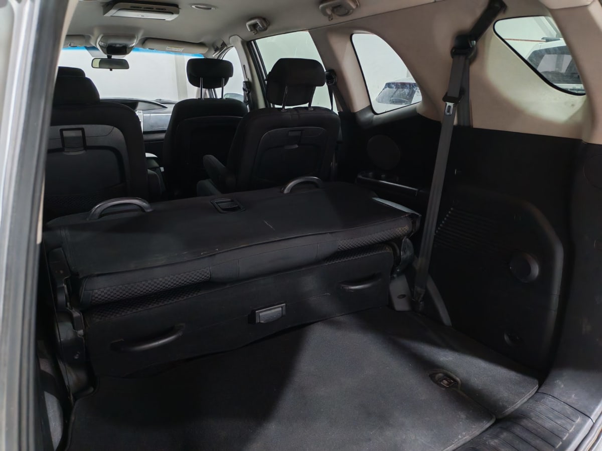 2018 SsangYong Stavic - Miniatura 6