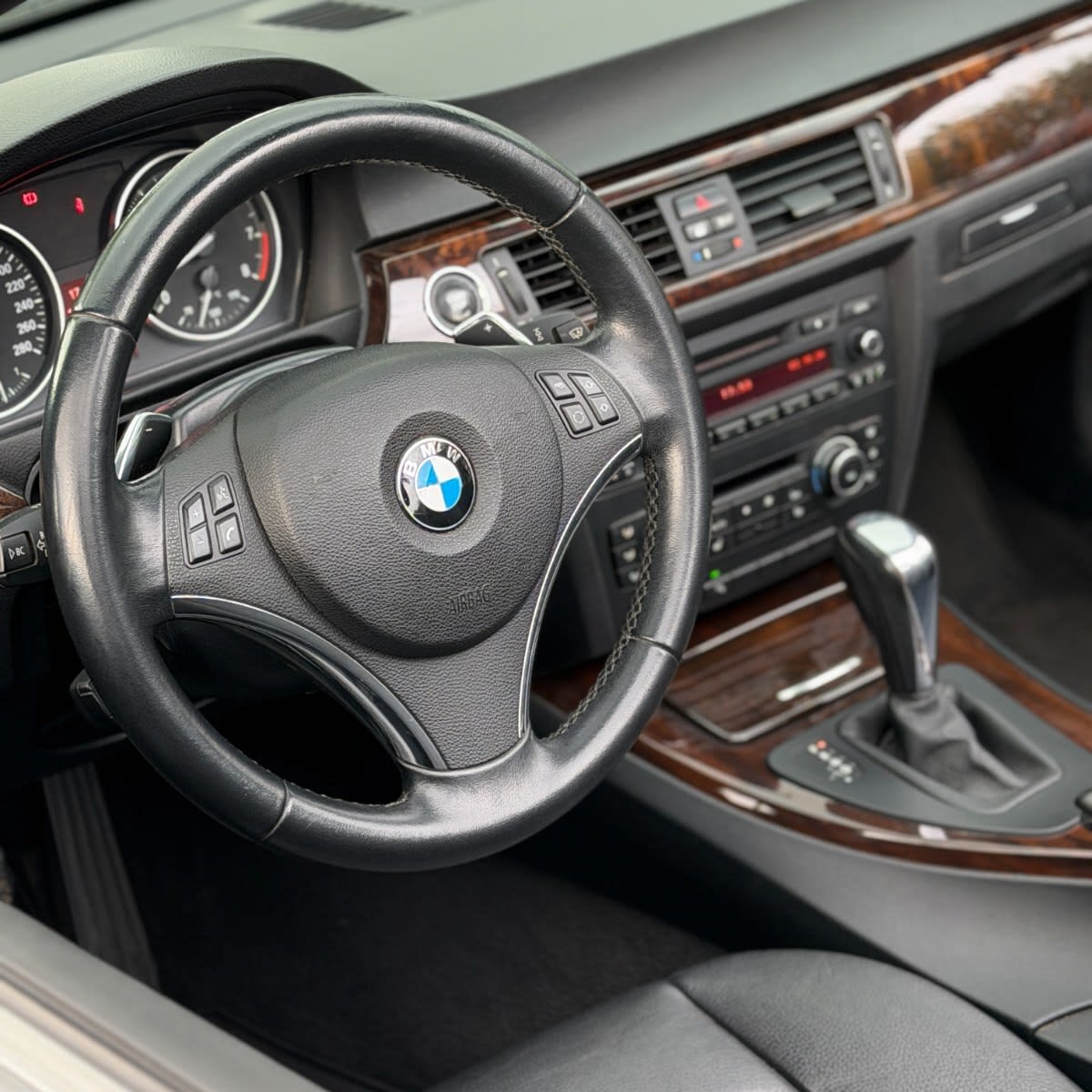2012 BMW 330 CABRIOLET Gris - Miniatura 10